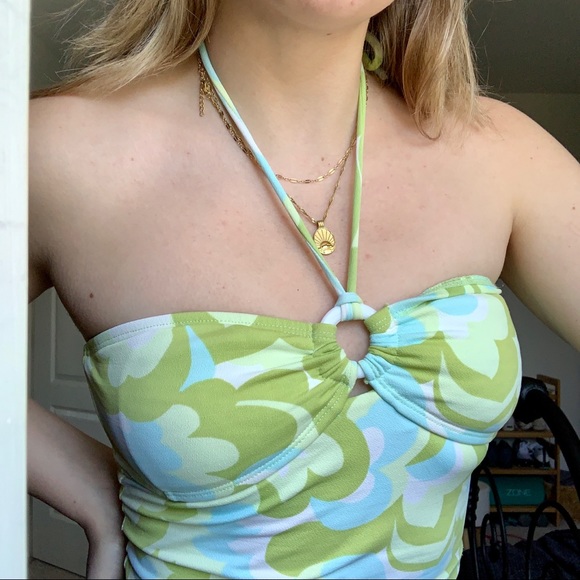 Cutest vintage Esprit swim top. Halter neck, size small. Great condition! - Picture 2 of 5
